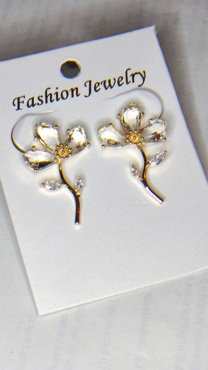 Boucles d'oreilles fleurs - photo numéro 3