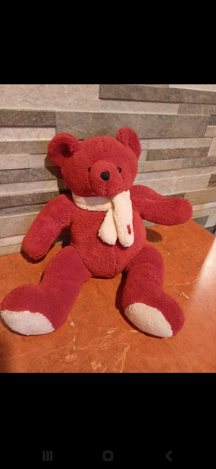Peluche ours bordeaux