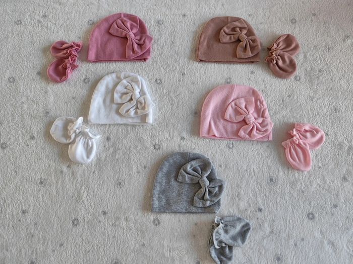 Lot bonnets et moufles
