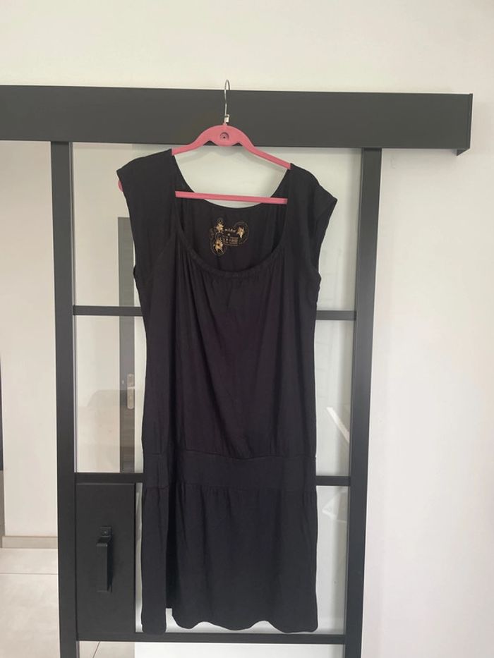 Robe noire - photo numéro 4
