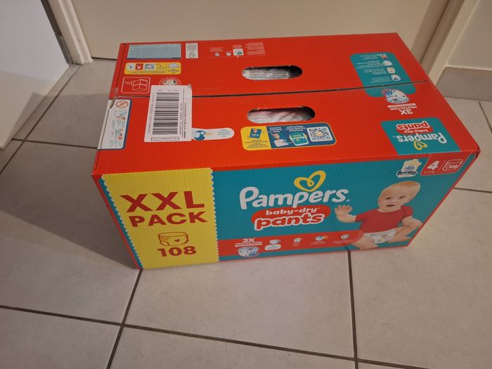 Pampers carton XXL taille 4 - photo numéro 2