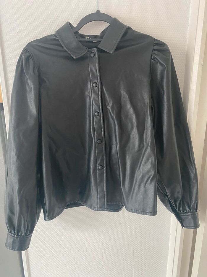 Chemise simili cuir