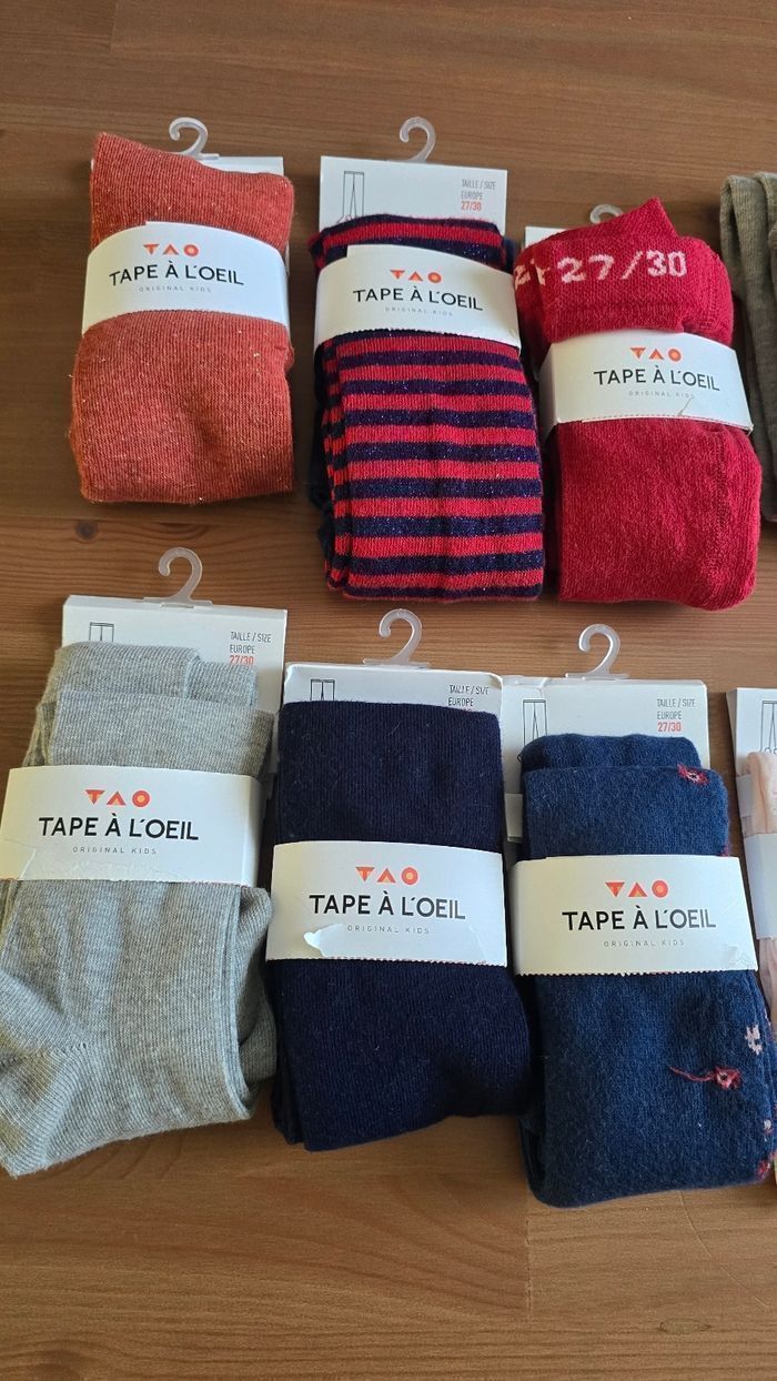 NEUFS  (non portés)🏷🤩😍🥰 SUPERBE lot collants 27/30 fille 😍🥰 - photo numéro 2