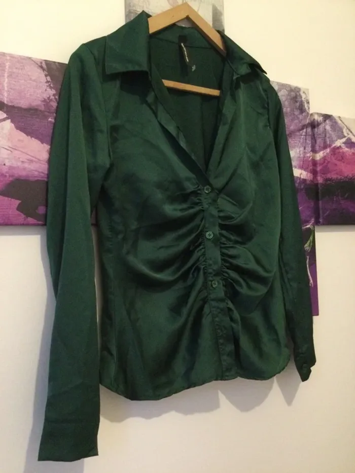 Chemisier satiné vert état neuf T 38-40 - photo numéro 4
