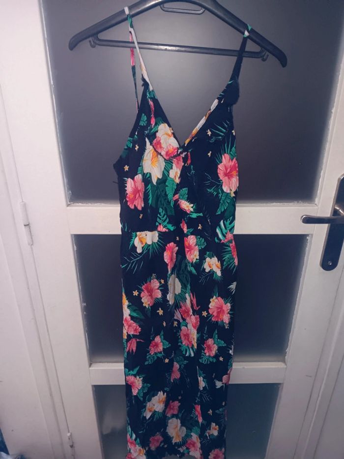 Robe longue à motifs fleuris colorés taille M/L