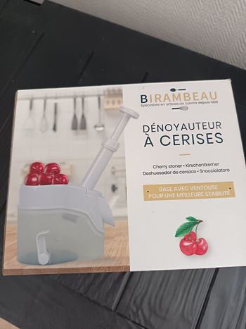 Dénoyauteur à cerises
