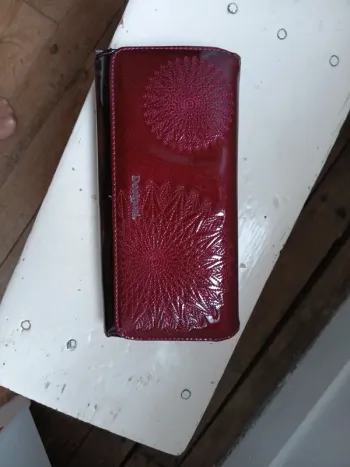 Porte feuille desigual