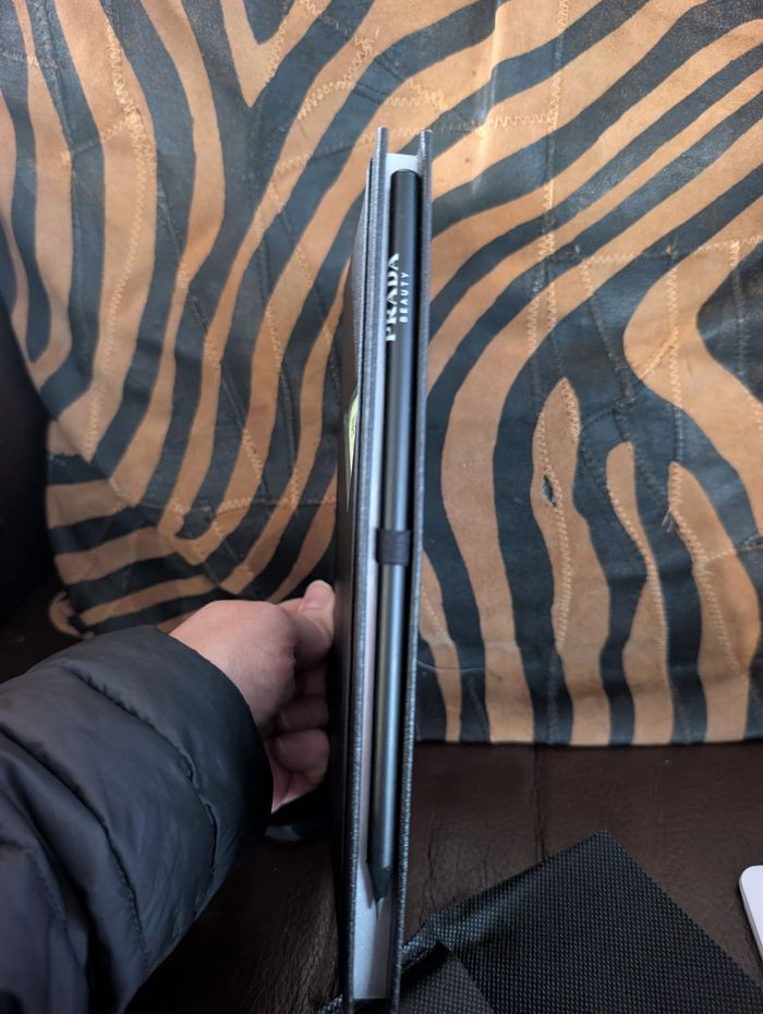 Superbe note Book Prada - photo numéro 3