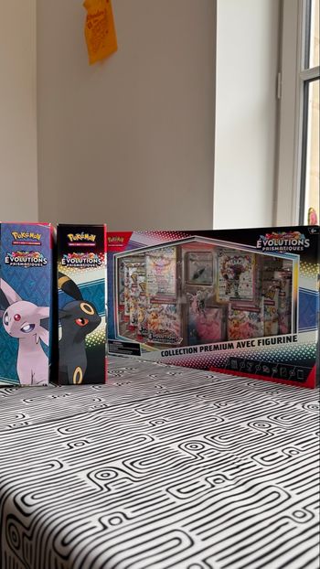 Lot Coffrets figurines Évolutions prismatiques EV8.5