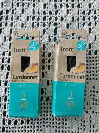 4 paires de lacets cordonnets marrons en 60cm