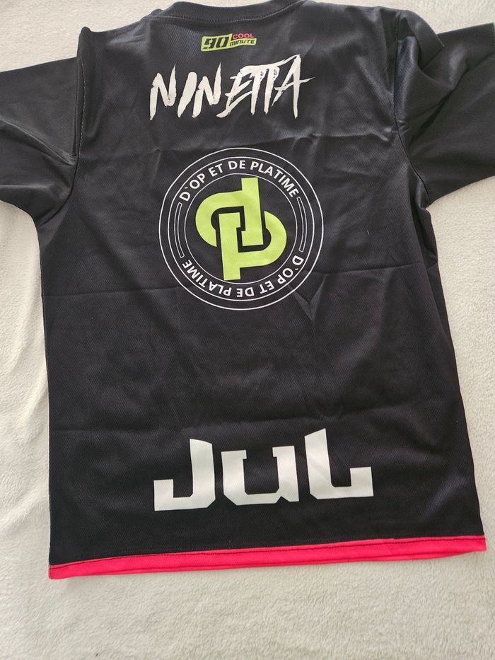 T-shirt jul - photo numéro 2