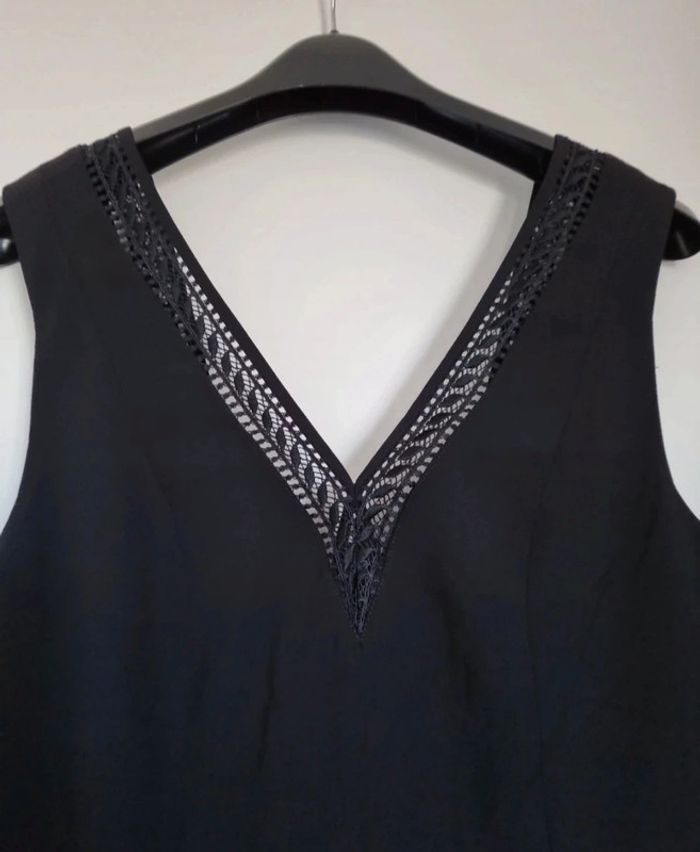 Robe noire trapèze, sans manches - photo numéro 2