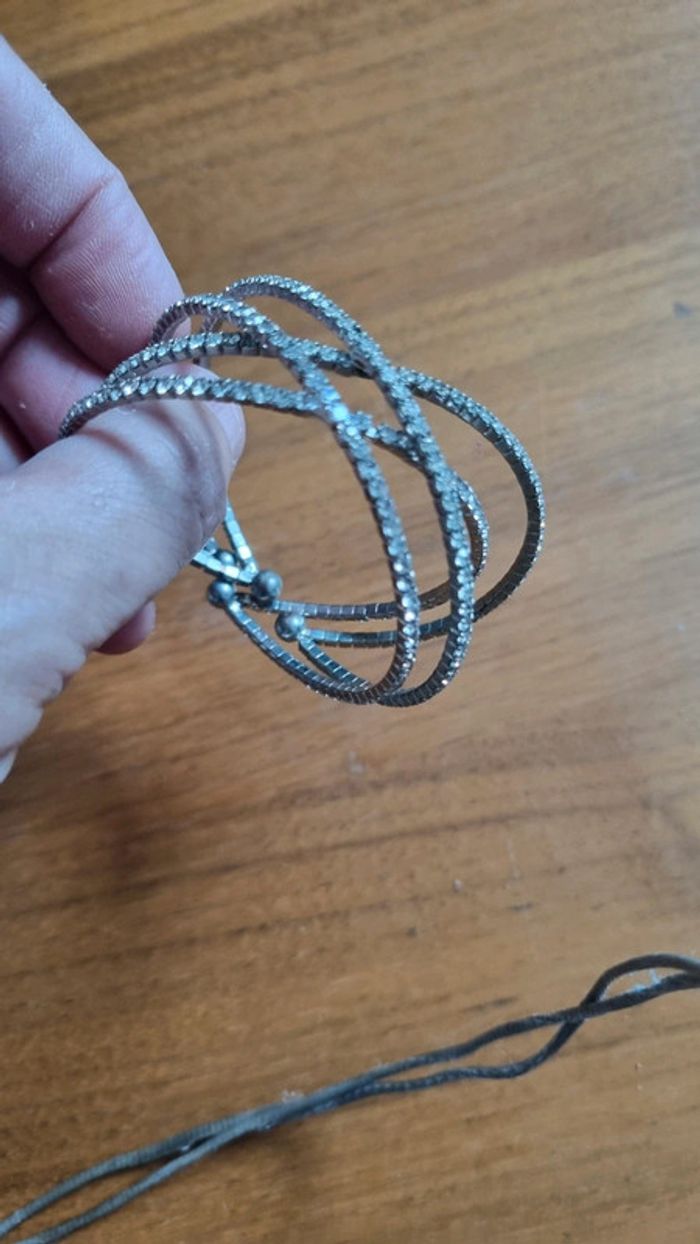 2 bracelets souple neuf argentés et diamants 😉 - photo numéro 3