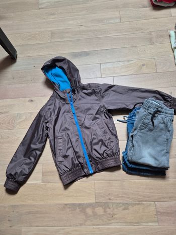 Lot 3 jeans 4 ans et 1nparka 5 ans