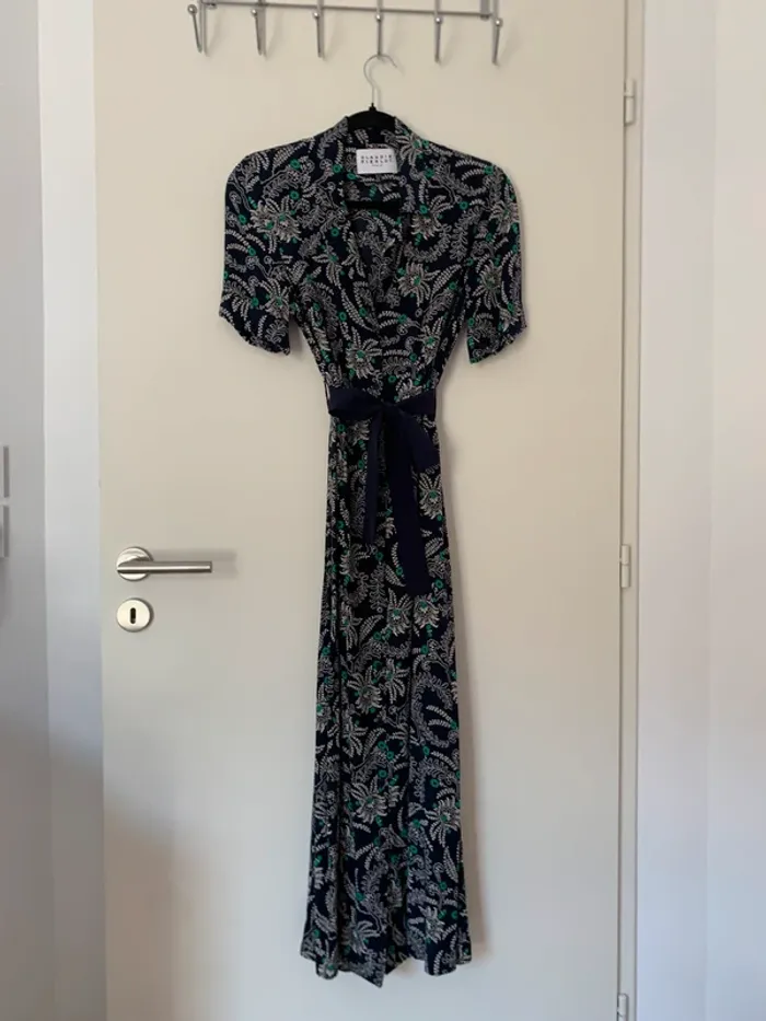 Robe chemise longue avec ceinture Claudie Pierlot taille 34/36 - photo numéro 2