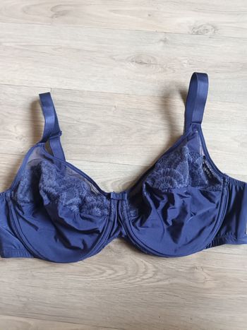 Soutien gorge 110C neuf marque Sans complexe  bleu avec armature  et dentelle pas de mousse 
