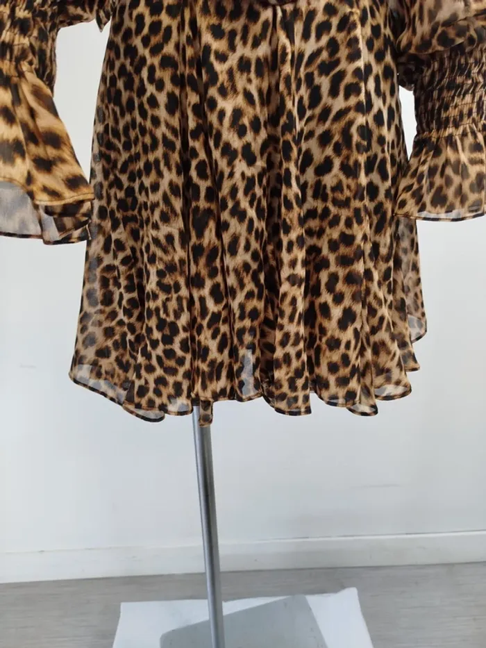 Robe Zara Léopard avec ceinture  XS Robe courte manches longues transparente print léopard A277 - photo numéro 6