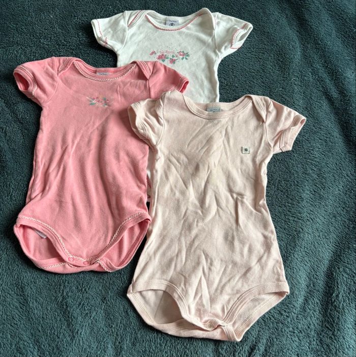 Lot de trois body manches courtes, 12 mois, 74 cm
