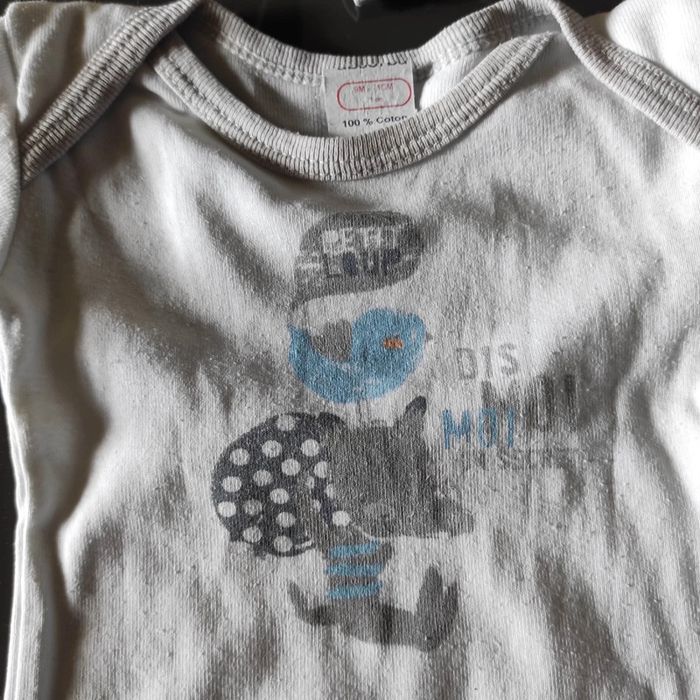 Lot 2 bodies 9 mois - photo numéro 2