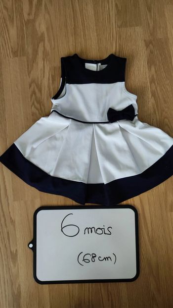 robe taille 6 mois marine et blanc