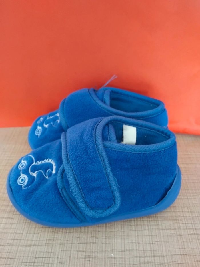 Chaussons taille 20 * - photo numéro 2