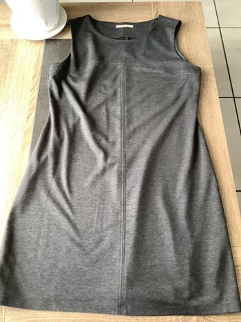 Robe taille 42 longueur 92 cm aisselles à aisselles 51cm