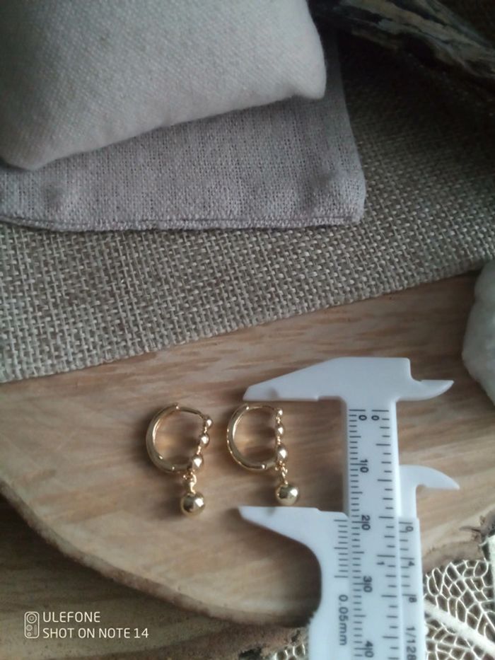 Petites créoles boules dorées - photo numéro 2