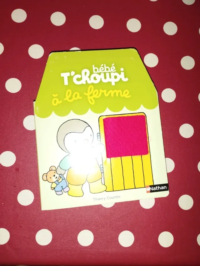 Bébé T'choupi à la ferme