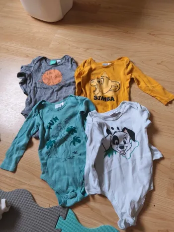 Lot 4 bodies Disney