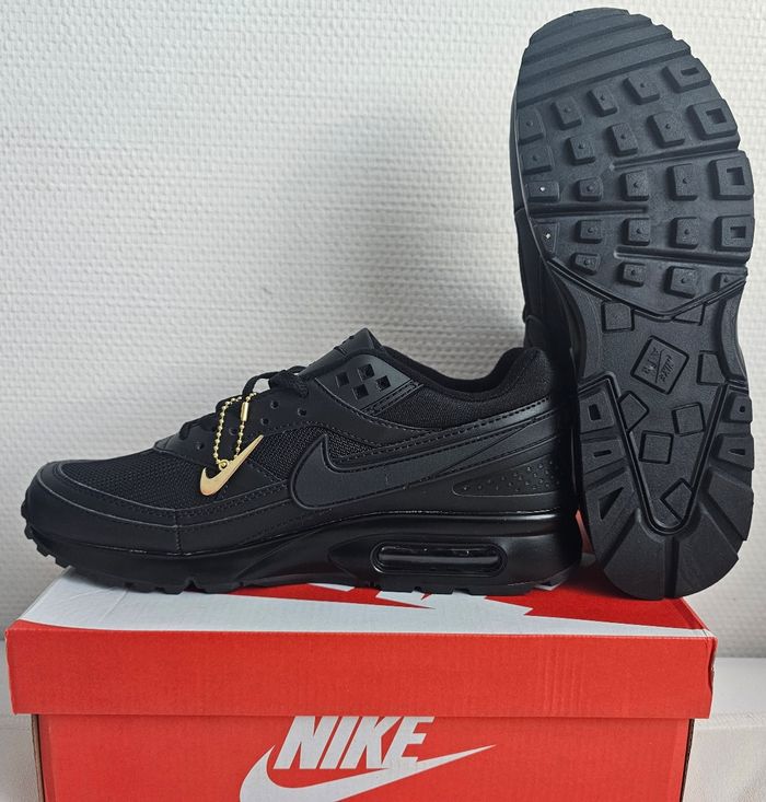 Basket Nike Air Max BW Neuve - photo numéro 4