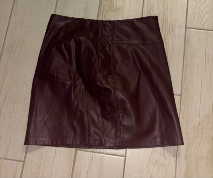 Jupe courte - photo numéro 2
