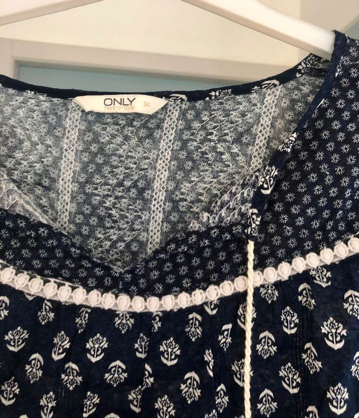 Blouse bleu marine à motifs Only taille XS - photo numéro 3