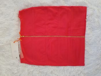 Jupe avec fermeture au dos Taille 36 Neuf
