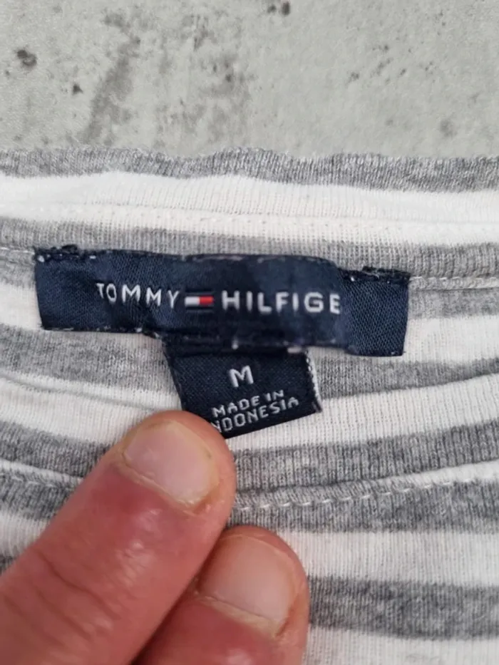 Sweat marinière Tommy Hilfiger – Taille M Femmes (mesures en photos) - photo numéro 7