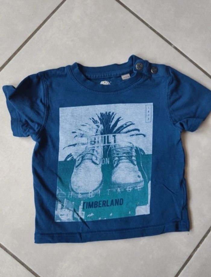 Beau tee-shirt bébé Timberland taille 12 mois