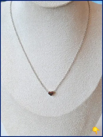 Collier argenté petit cœur – discret & romantique