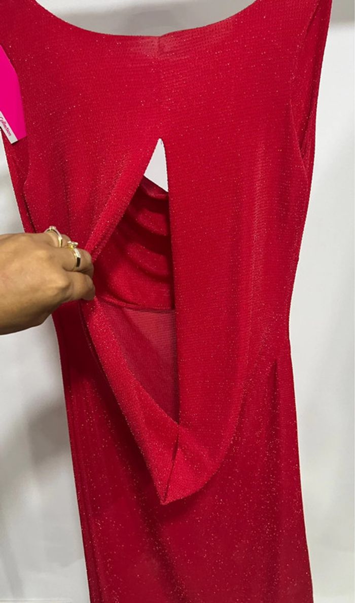 Robe rouge braillante taille unique pour un 32/34 neuve et étiqueté - photo numéro 4