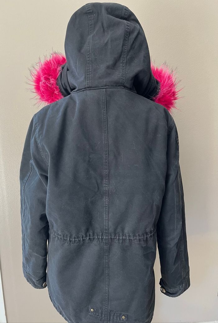 Manteau noir et rose - photo numéro 2