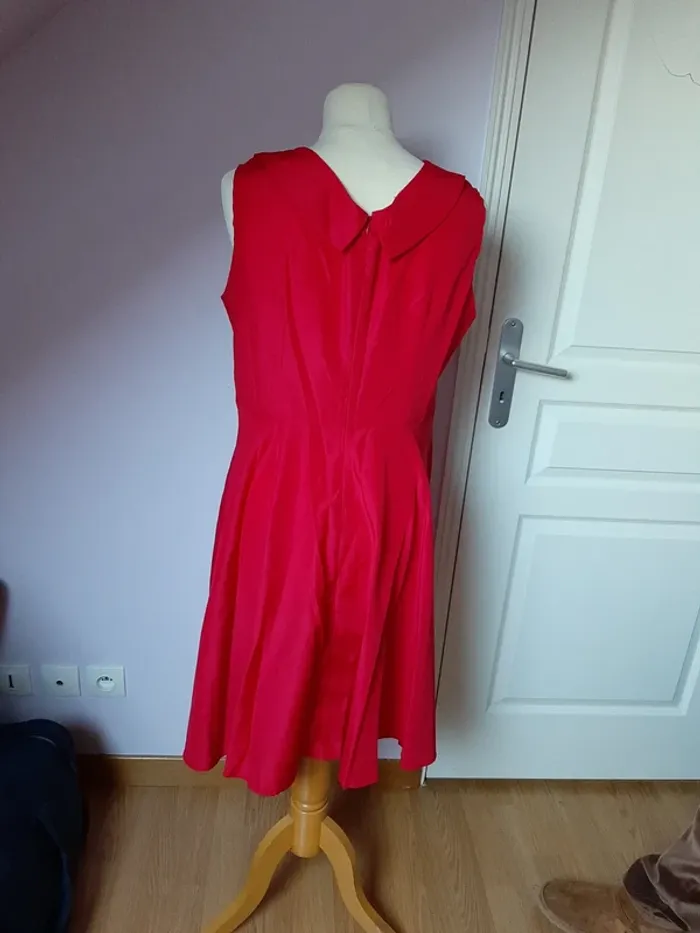 Robe rouge - photo numéro 3