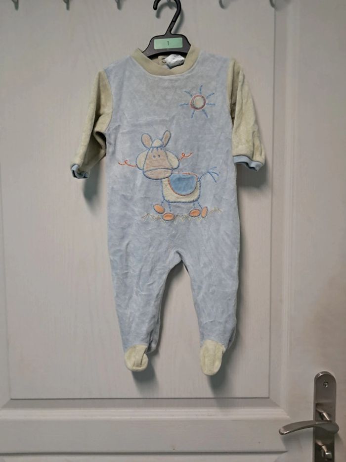 6 pyjamas de 6 mois - photo numéro 3