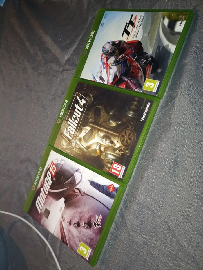 Lot de trois jeux Xbox one