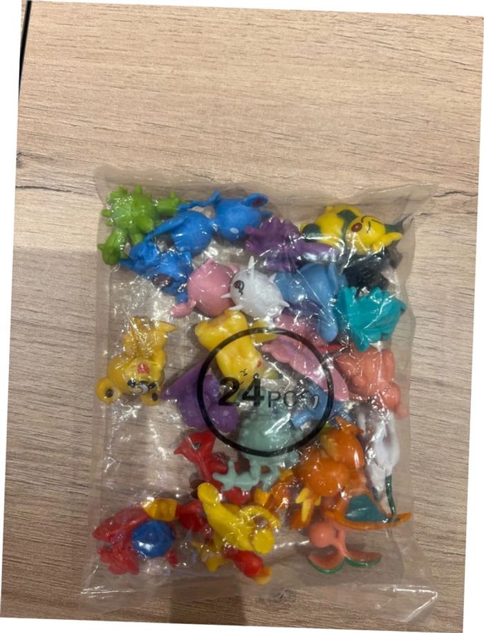 24 mini figurines Pokemon - photo numéro 2