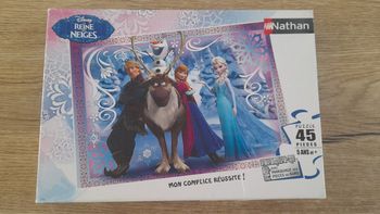 Puzzle 45 pièces reine des neiges