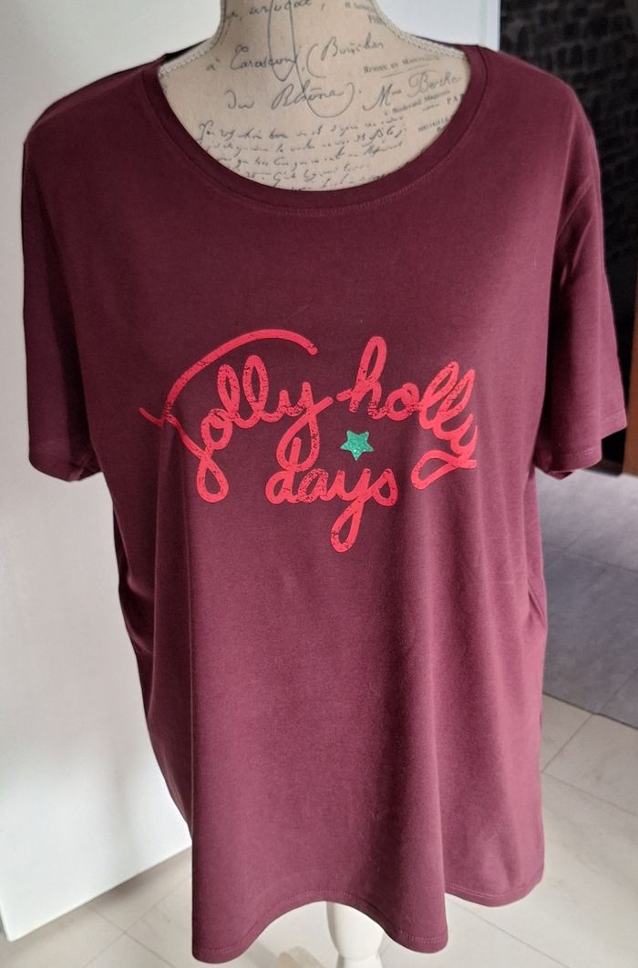 Tee-shirt violet imprimé rouge et étoile brillante pour Noël