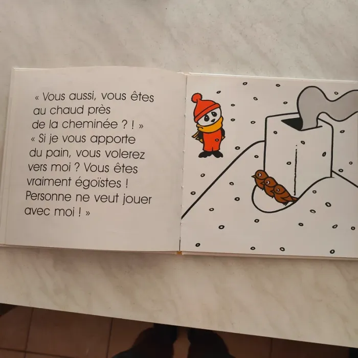Pandi joue avec la neige - photo numéro 3