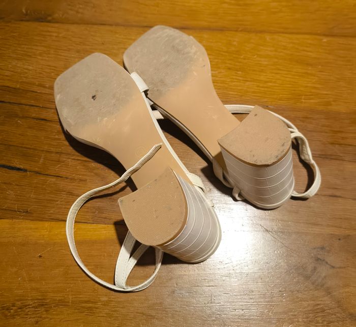 Chaussures  ouvertes à talons - photo numéro 4