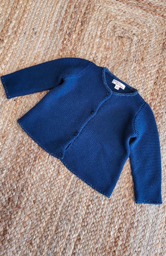 Joli Gilet en laine Cardigan bleu marine et artengé maille serrée Du Pareil au Même 6mois comme neuf