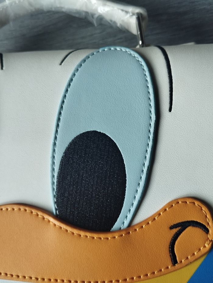 Donald Duck : Sac bandoulière LoungeFly - photo numéro 6