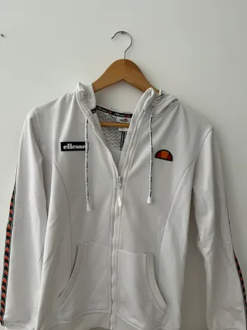 pull à capuches ellesse