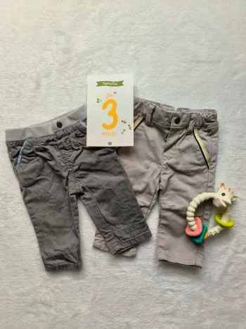 Lot 2 pantalons bébé 3 mois